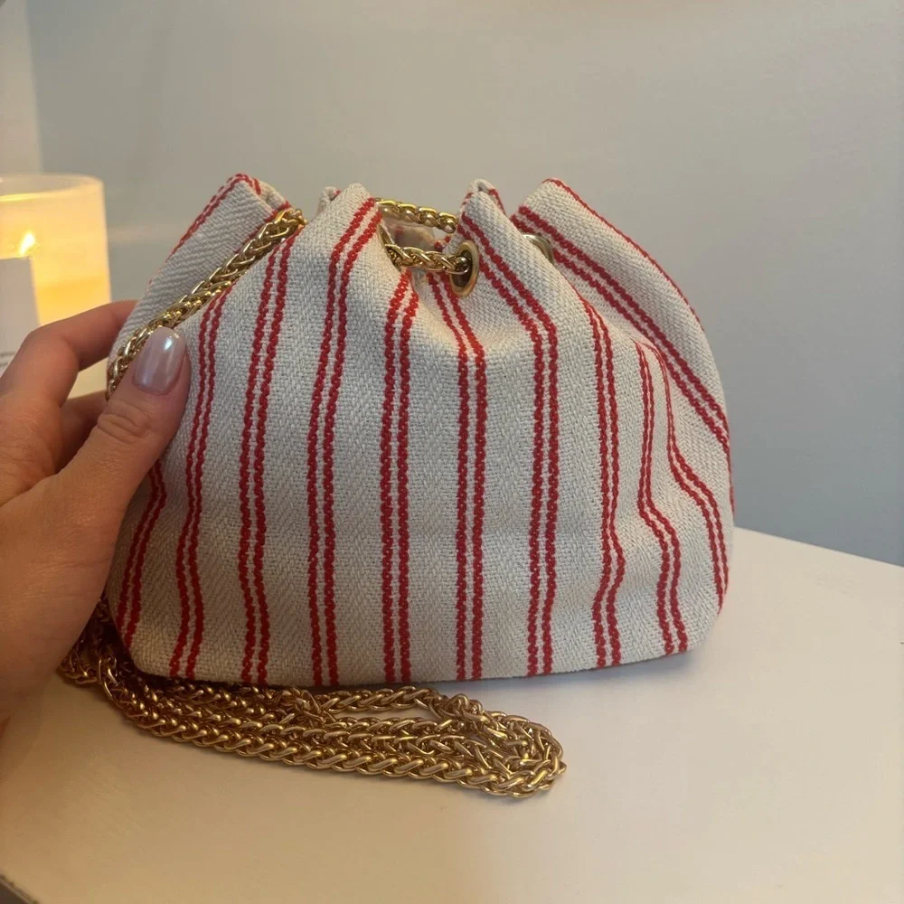 Striped Red and White Linen Bucket Bag - Picture 5 of 6